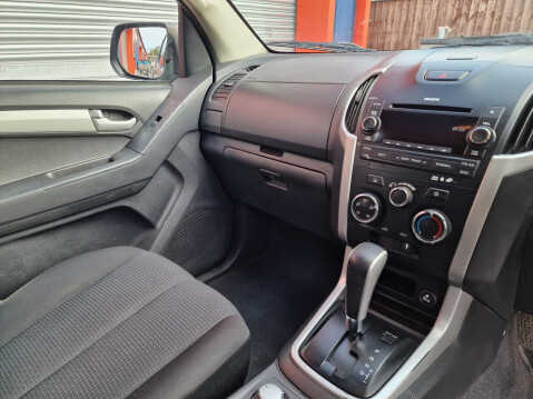 Isuzu D-Max TD YUKON DCB Automatic 11