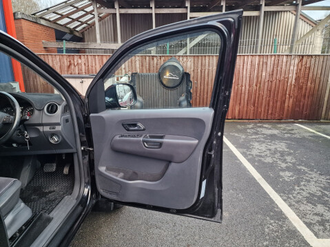 Volkswagen Amarok DC TDI DARK LABEL 4MOTION AUTO 20
