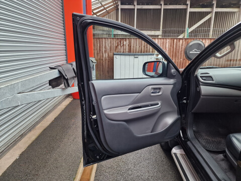 Mitsubishi L200 DI-D 4WD WARRIOR DCB 22