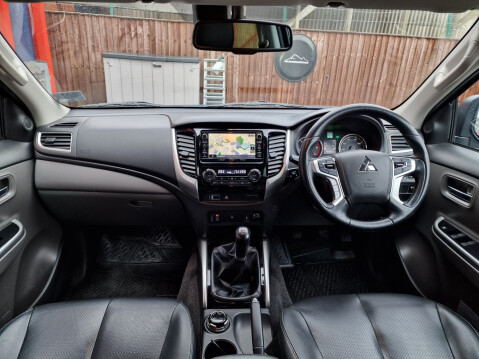 Mitsubishi L200 DI-D 4WD WARRIOR DCB 11