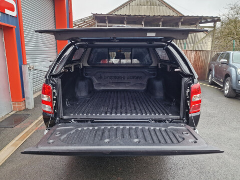 Mitsubishi L200 DI-D 4WD WARRIOR DCB 9