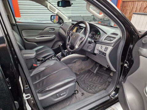 Mitsubishi L200 DI-D 4WD WARRIOR DCB 13
