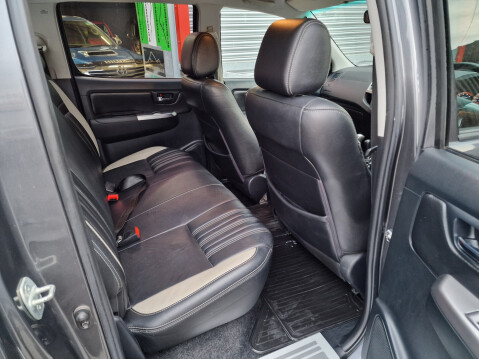 Toyota Hilux INVINCIBLE X 4X4 D-4D DCB AUTO 15