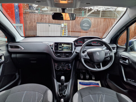 Peugeot 208 ACTIVE 10