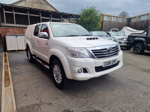 Toyota Hilux INVINCIBLE 4X4 D-4D DCB 3