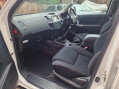Toyota Hilux INVINCIBLE 4X4 D-4D DCB 13