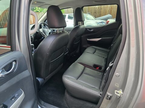 Nissan Navara DCI TEKNA SHR DCB 15