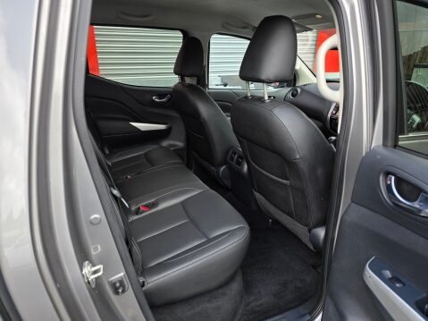 Nissan Navara DCI TEKNA SHR DCB 14