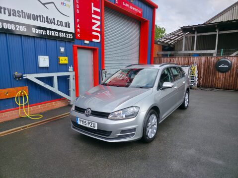 Volkswagen Golf SE TDI BLUEMOTION TECHNOLOGY DSG 1