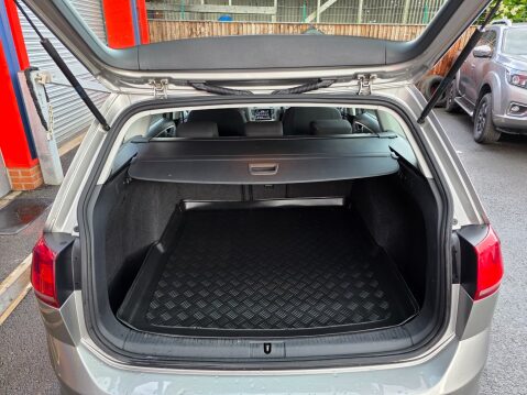 Volkswagen Golf SE TDI BLUEMOTION TECHNOLOGY DSG 11
