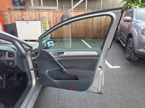 Volkswagen Golf SE TDI BLUEMOTION TECHNOLOGY DSG 20