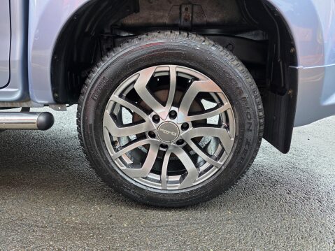 Isuzu D-Max TD CENTURION DCB AUTO 11