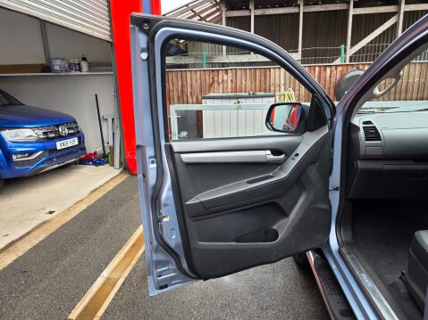 Isuzu D-Max TD CENTURION DCB AUTO 25