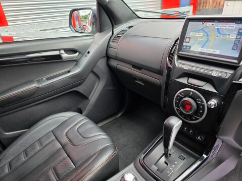 Isuzu D-Max BLADE DCB 11