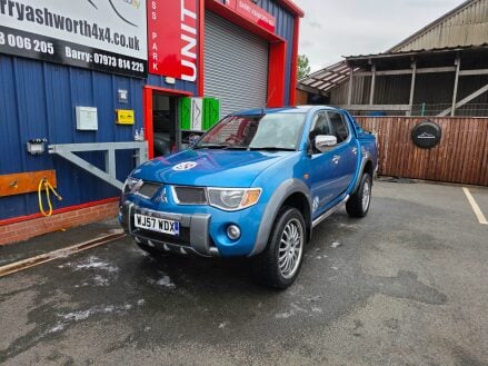 Mitsubishi L200 DIAMOND 4WD LWB SHR DI-D D/C AUTO