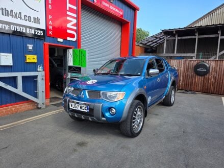Mitsubishi L200 DIAMOND 4WD LWB SHR DI-D D/C AUTO