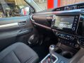 Toyota Hilux INVINCIBLE 4WD D-4D DCB 12