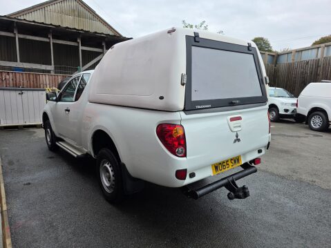 Mitsubishi L200 DI-D 4X4 4LIFE CLUB CAB 6