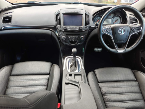 Vauxhall Insignia 2.0 CDTi SRi Nav Auto Euro 6 5dr 16