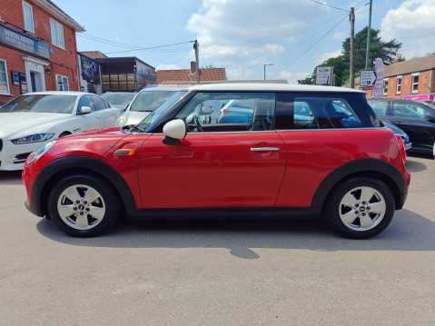 Mini Hatch 1.5 Cooper Auto Euro 6 (s/s) 3dr 9