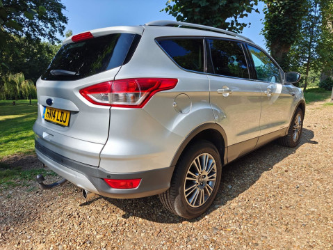 Ford Kuga 2.0 TDCi Titanium 2WD Euro 5 5dr 6