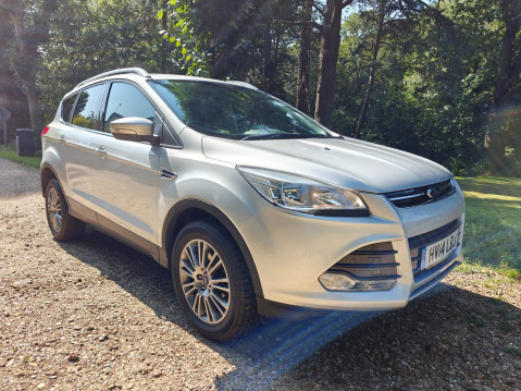 Ford Kuga 2.0 TDCi Titanium 2WD Euro 5 5dr 15