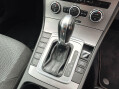 Volkswagen Passat 2.0 TDI BlueMotion Tech Highline DSG Euro 5 (s/s) 5dr 54