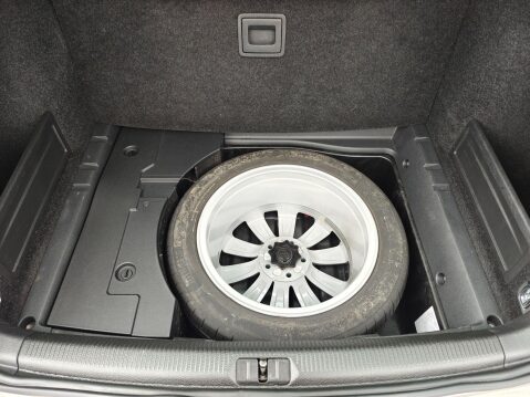 Volkswagen Passat 2.0 TDI BlueMotion Tech Highline DSG Euro 5 (s/s) 5dr 69