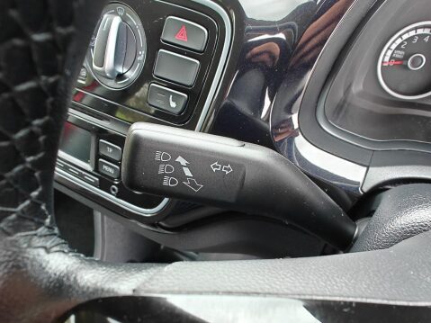Volkswagen Up 1.0 High up! Euro 6 5dr 52