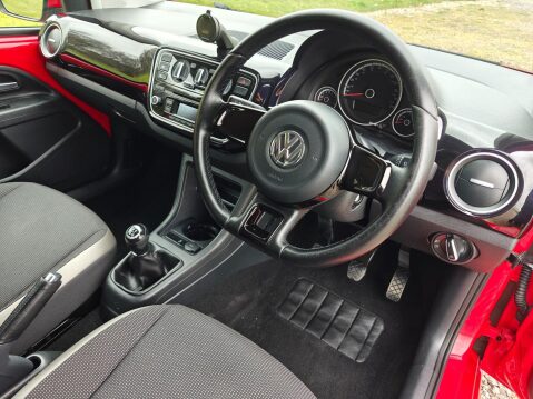 Volkswagen Up 1.0 High up! Euro 6 5dr 16