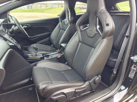 Vauxhall Astra GTC 2.0T VXR Euro 6 (s/s) 3dr 22