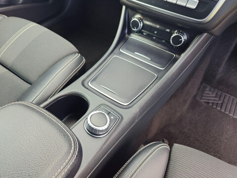 Mercedes-Benz GLA 1.6 GLA180 Urban Edition 7G-DCT Euro 6 (s/s) 5dr 41