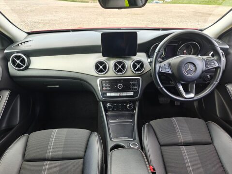 Mercedes-Benz GLA 1.6 GLA180 Urban Edition 7G-DCT Euro 6 (s/s) 5dr 17