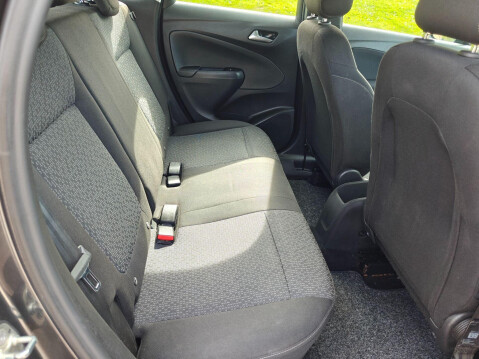 Vauxhall Crossland X 1.6 Turbo D ecoTEC SE Euro 6 (s/s) 5dr 27