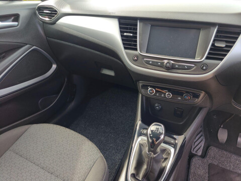 Vauxhall Crossland X 1.6 Turbo D ecoTEC SE Euro 6 (s/s) 5dr 30