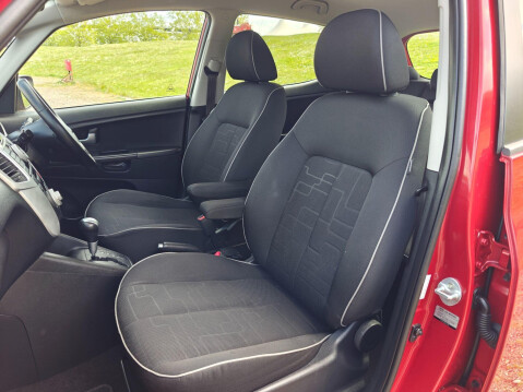 Kia Venga 1.6 2 Auto Euro 5 5dr 21