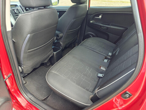 Kia Venga 1.6 2 Auto Euro 5 5dr 27