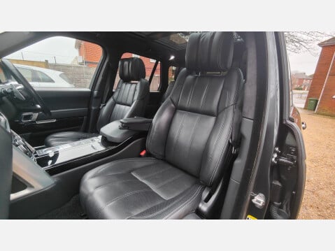 Land Rover Range Rover 4.4 SD V8 Autobiography Auto 4WD Euro 6 (s/s) 5dr 24
