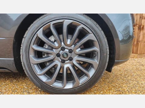 Land Rover Range Rover 4.4 SD V8 Autobiography Auto 4WD Euro 6 (s/s) 5dr 28