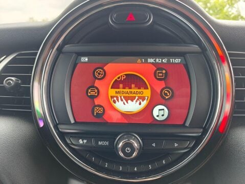 Mini Hatch 1.5 Cooper Steptronic Euro 6 (s/s) 3dr 37