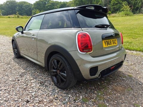Mini Hatch 1.5 Cooper Steptronic Euro 6 (s/s) 3dr 7