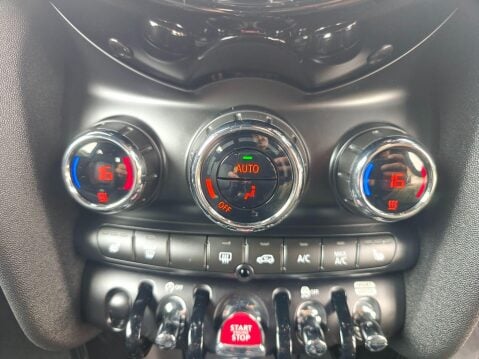 Mini Hatch 1.5 Cooper Steptronic Euro 6 (s/s) 3dr 40