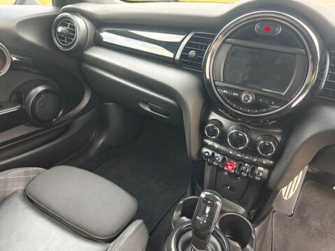 Mini Hatch 1.5 Cooper Steptronic Euro 6 (s/s) 3dr 27