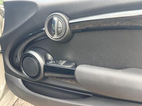 Mini Hatch 1.5 Cooper Steptronic Euro 6 (s/s) 3dr 52