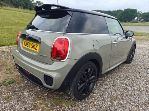 Mini Hatch 1.5 Cooper Steptronic Euro 6 (s/s) 3dr 4