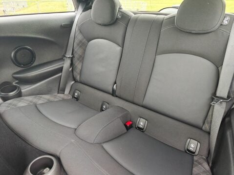 Mini Hatch 1.5 Cooper Steptronic Euro 6 (s/s) 3dr 25