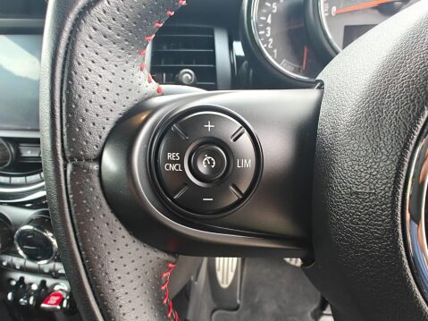 Mini Hatch 1.5 Cooper Steptronic Euro 6 (s/s) 3dr 56