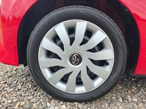 Toyota Aygo 1.0 VVT-i x-play Euro 6 5dr 64