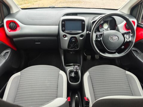 Toyota Aygo 1.0 VVT-i x-play Euro 6 5dr 19