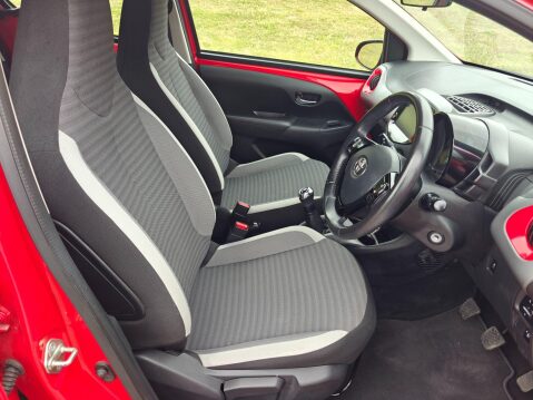 Toyota Aygo 1.0 VVT-i x-play Euro 6 5dr 23